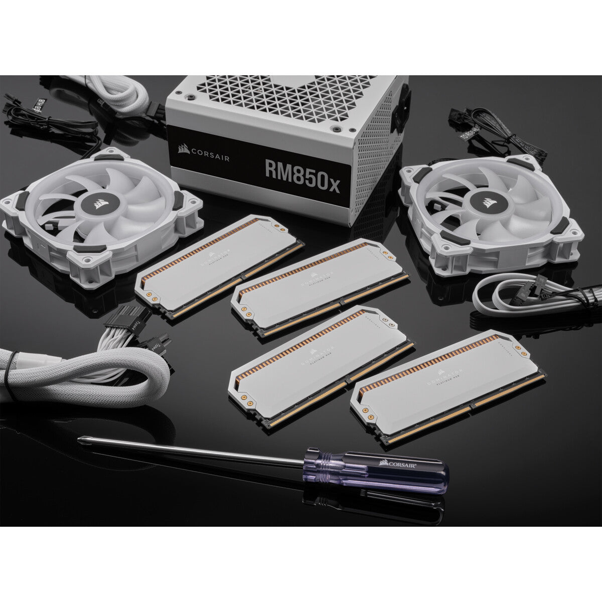 Corsair Dominator Platinum RGB - 32 GB 2 x 16 GB DDR5 5600 MHz memory module