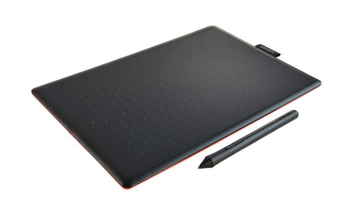 Wacom One by Medium graphic tablet - 2540 lpi 216 x 135 mm USB